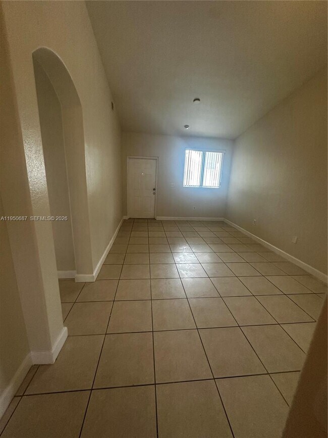 Building Photo - 2903 SE 17th Ave