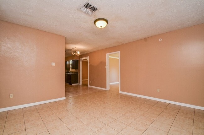 Building Photo - Nice home for rent !