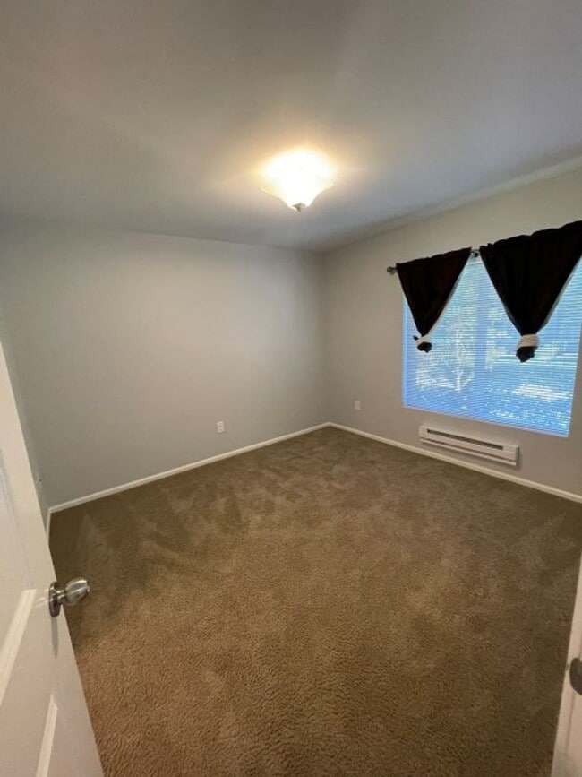 Building Photo - 3bd/3.5ba Bothell Townhouse