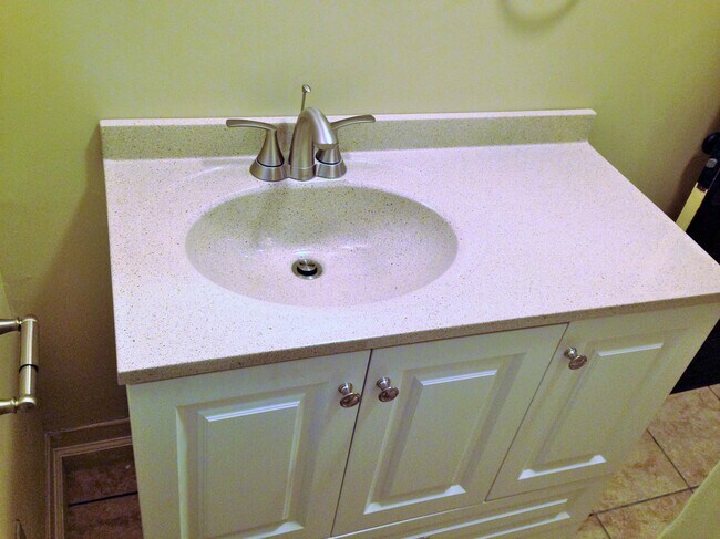 Building Photo - 435 Eureka St