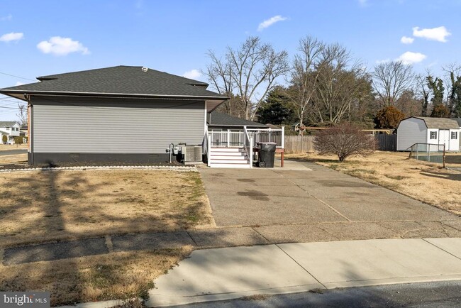 Building Photo - 139 Adrienne Ave