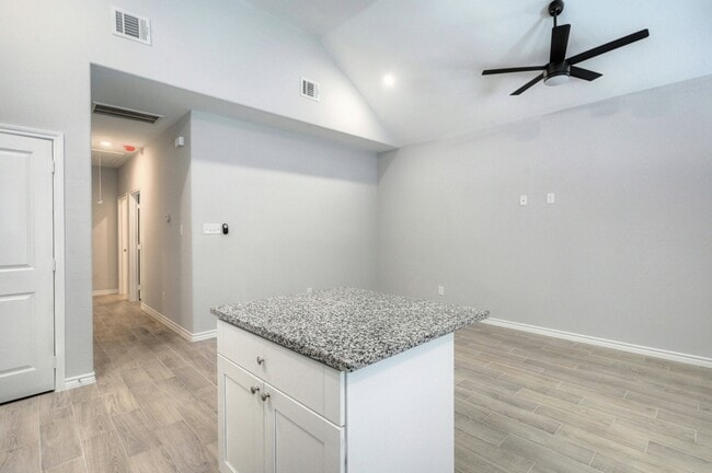 Building Photo - 9751 Black Gum