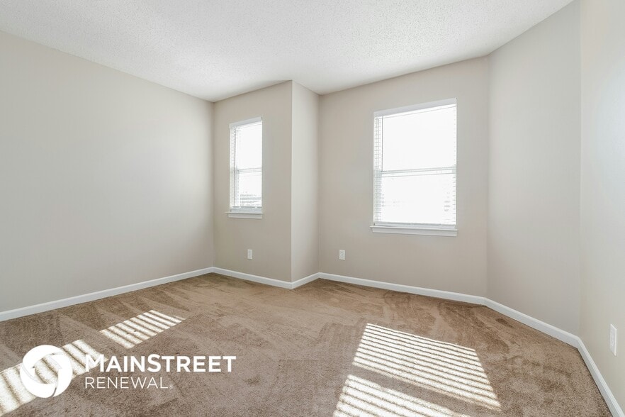 Building Photo - 10762 Glenayr Dr
