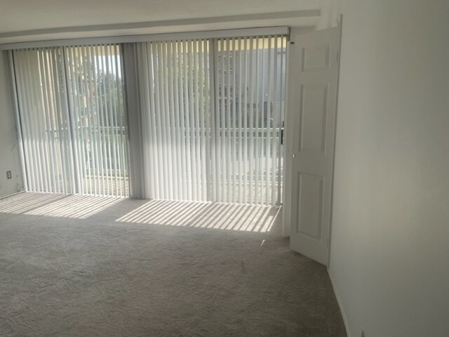 Living room - 501 Slaters Ln