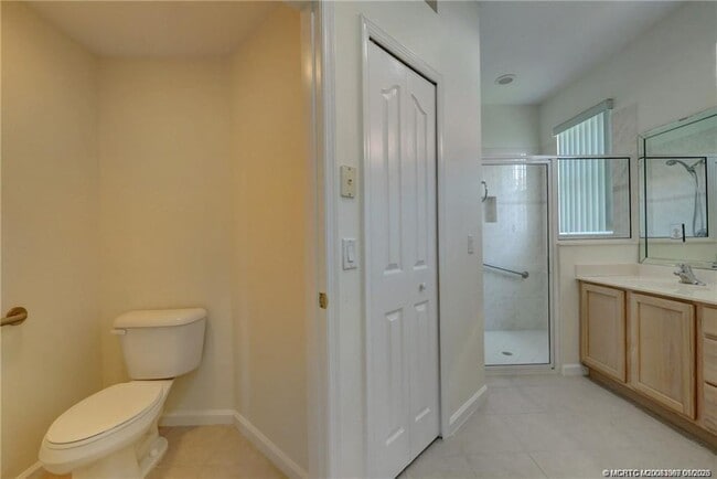 Building Photo - 4574 NW Red Maple Dr