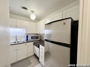 Building Photo - 7709 Broadway