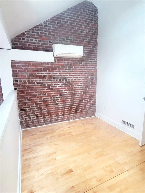 Building Photo - 42 8th St