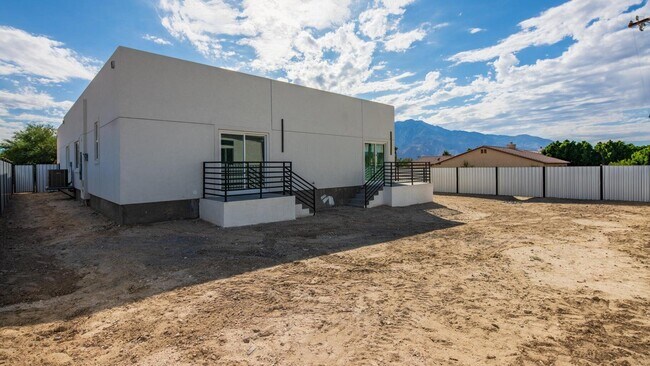 Building Photo - 67670 Buckboard Ln