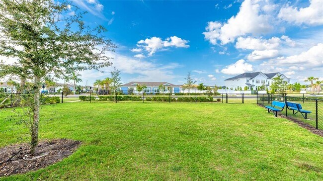 Building Photo - 1808 Fender Ln