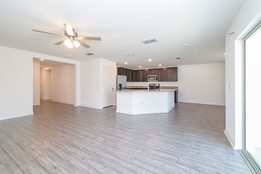 Building Photo - 324 Kensington View Dr