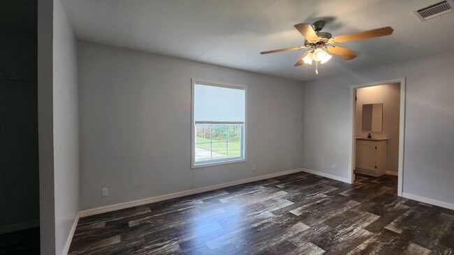 Building Photo - 55+ COMMUNITY!!