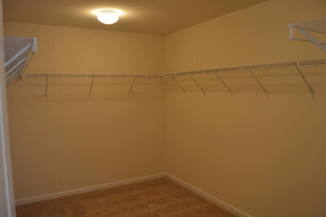 Building Photo - 10323 Rutledge Ridge Dr NW