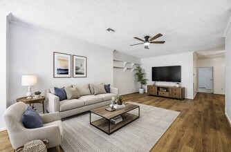 Building Photo - 9410 Stonehouse Ln