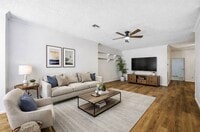 Building Photo - 9410 Stonehouse Ln