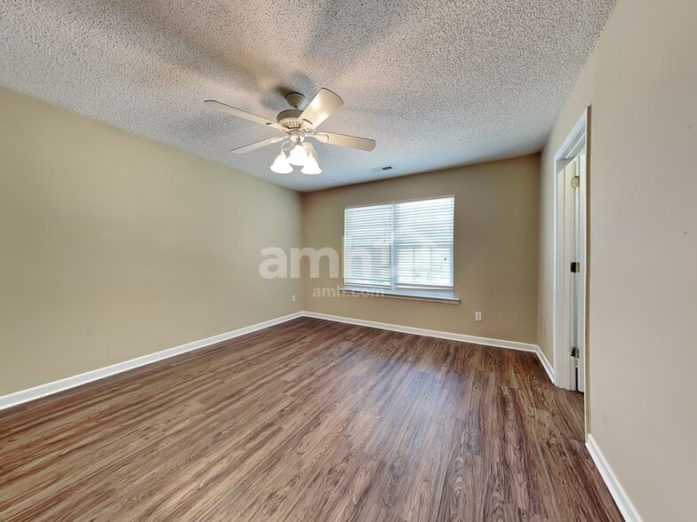 Building Photo - 7533 Argent Valley Dr