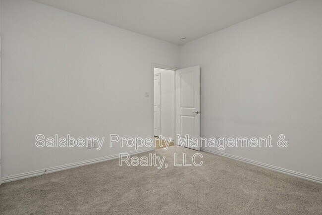 Building Photo - 233 Cherryvale Ln