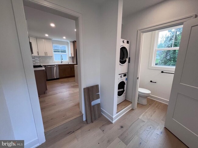 Building Photo - 625 Conestoga Rd