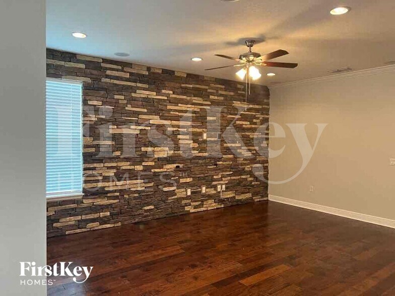 Building Photo - 2945 Top Water Way