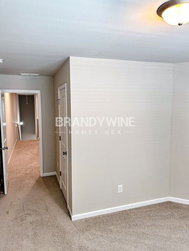 Building Photo - 202 Crestview Wy