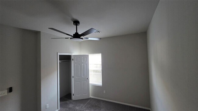 Building Photo - 10012 Wimbledon Ct