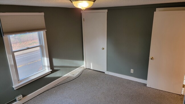 Building Photo - 115 Paul Manafort Dr