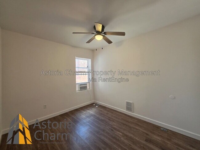 Building Photo - 905 N Patterson Park Ave