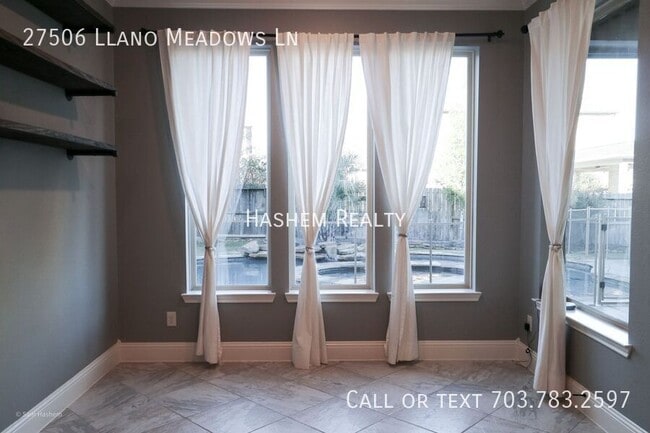 Building Photo - 27506 Llano Meadows Ln