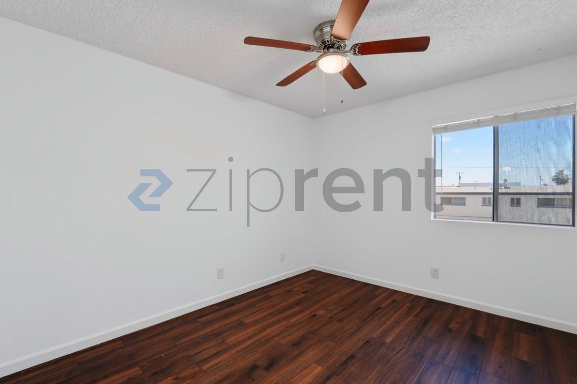 Building Photo - Unit 602