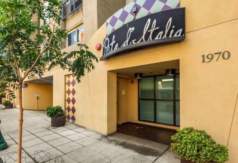 1970 Columbia Street Entrance - 1970 Columbia St