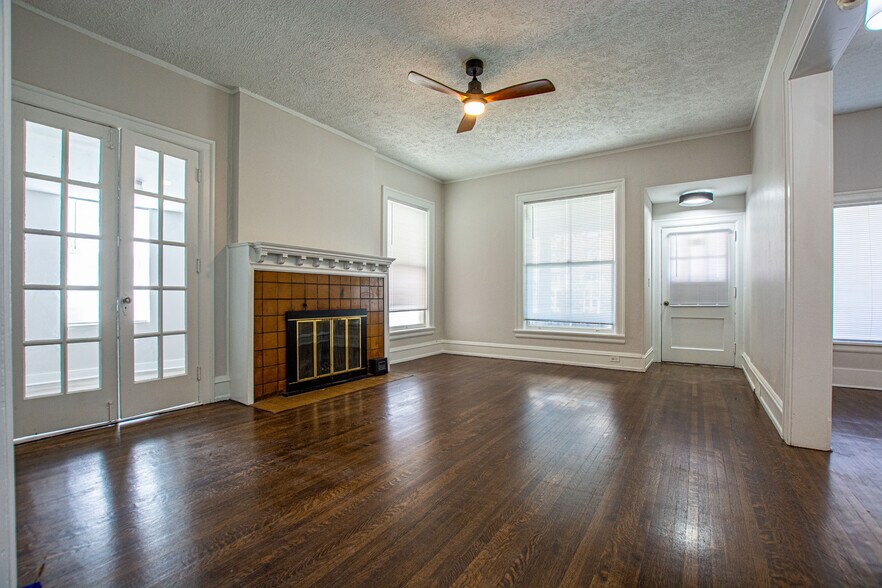 Building Photo - 117 S 39th St
