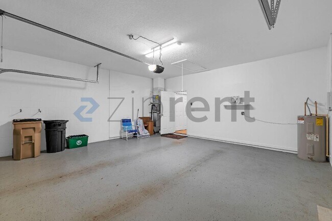 Building Photo - 8539 Alexandra Arbor Ln