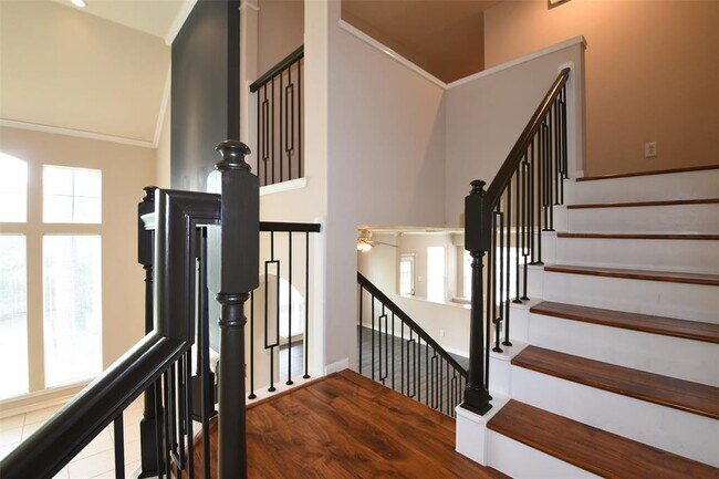 Building Photo - 18719 Racquet Sports Way