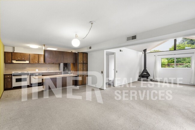 Building Photo - 4730 Clothier Way