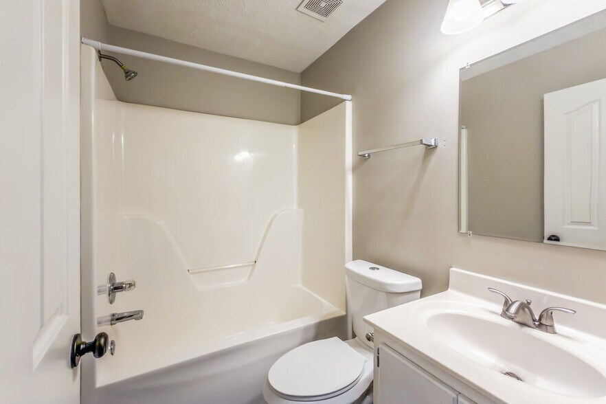 Building Photo - 1435 Tuffnell Dr