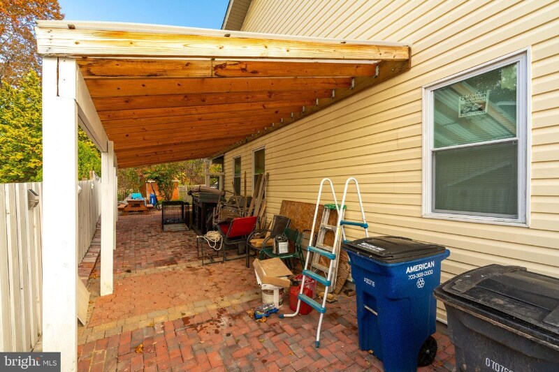 Building Photo - 2512 Linwood Ln