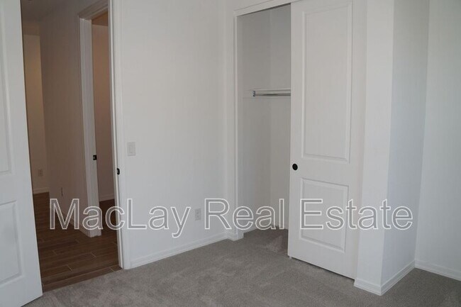 Building Photo - 6123 S Oxley