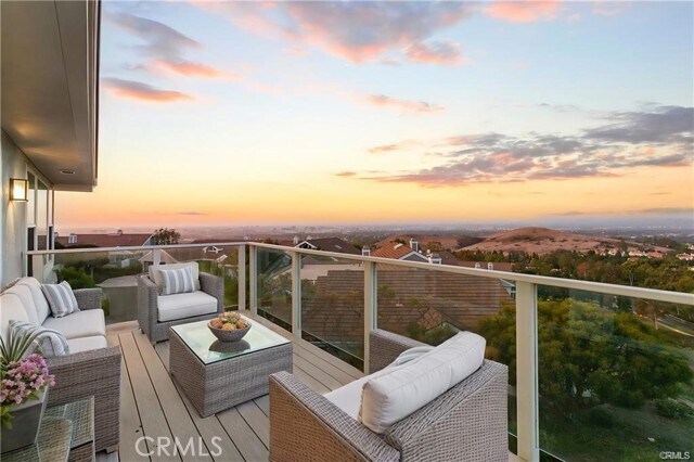 Building Photo - 5 Argo