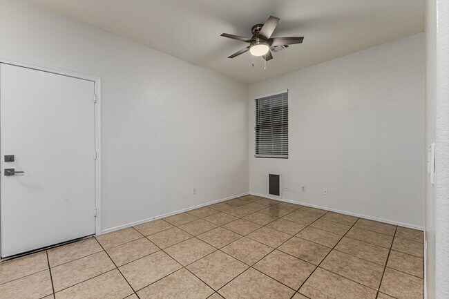 Building Photo - 20944 N 94th Ln