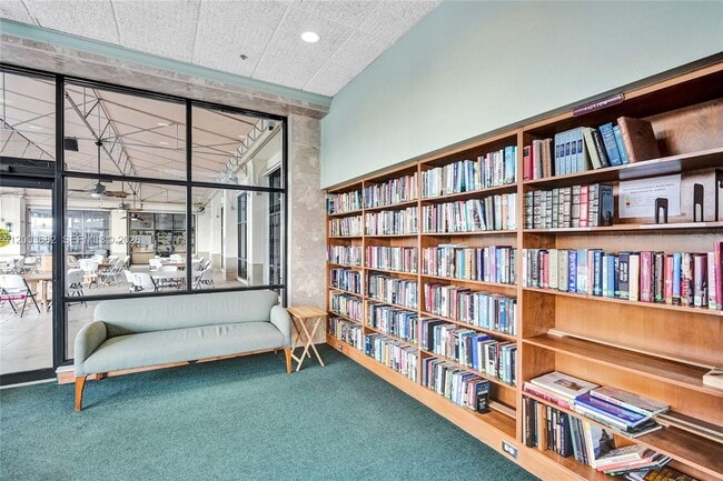 Building Photo - 3001 Portofino Isle