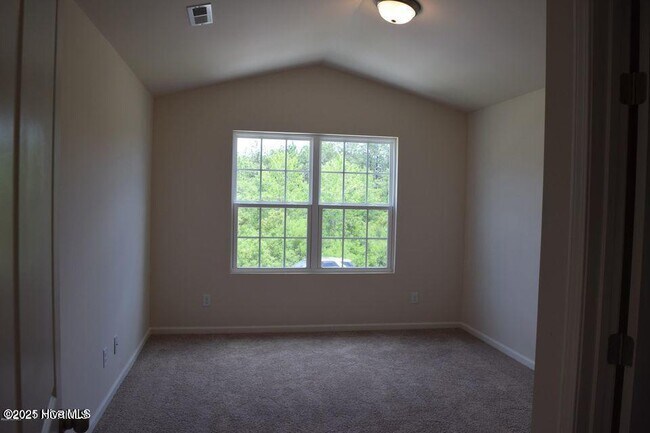 Building Photo - 201 Bungalow Rd