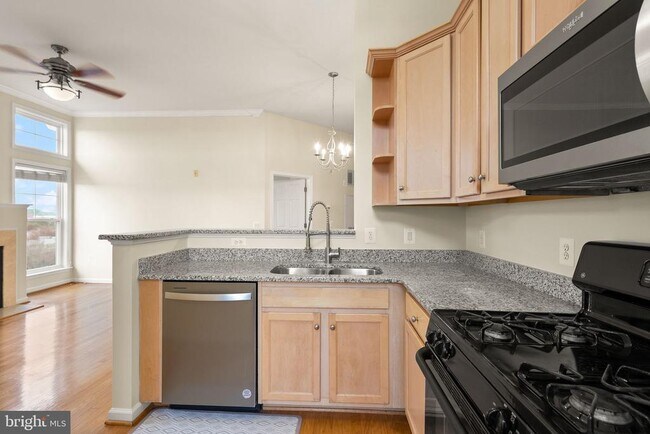 Building Photo - 3840 Lightfoot St