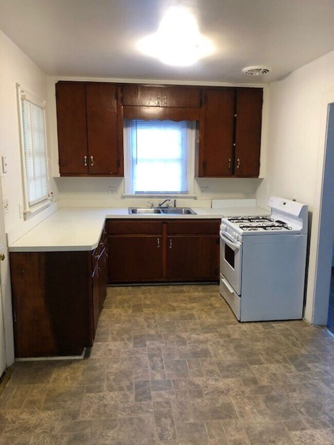 Building Photo - 206 Hudson St
