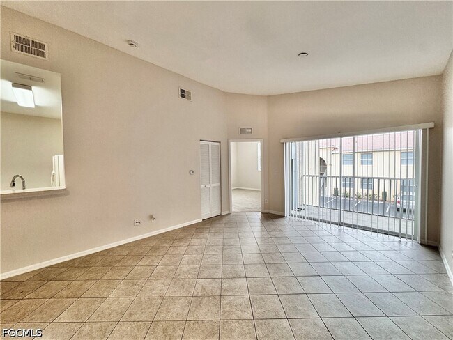 Building Photo - 4128 Bellasol Cir
