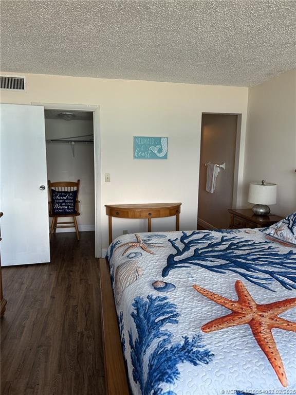 Building Photo - 10102 S Ocean Dr