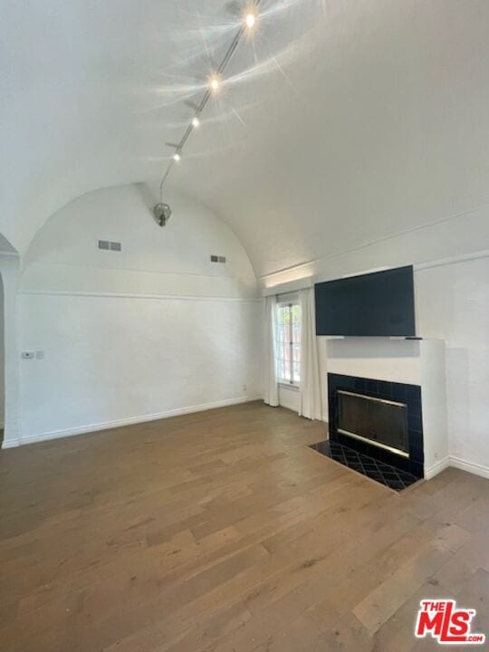 Building Photo - 459 S Holt Ave