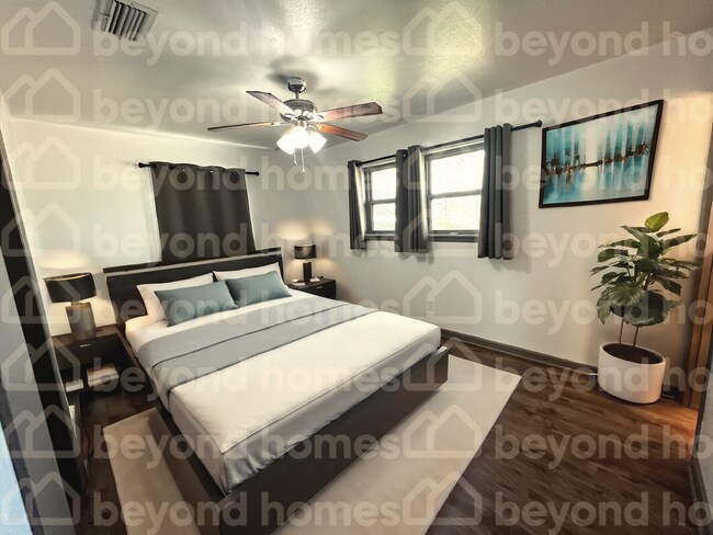 Building Photo - Beautiful lake views with this renovated 4...