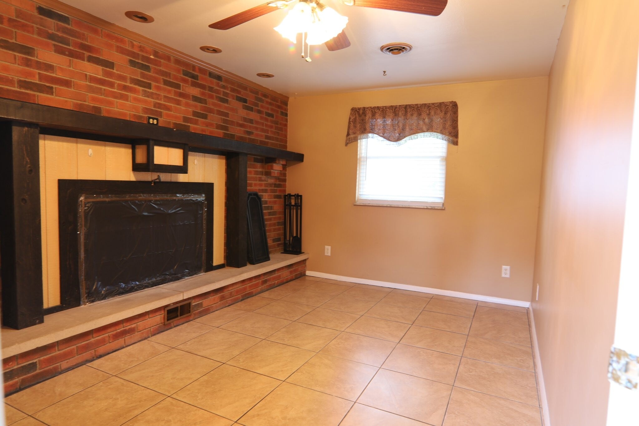 Building Photo - 4410 Pennystone Av