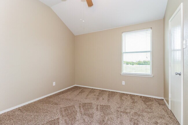 Building Photo - 9316 Liberty Crossing Dr
