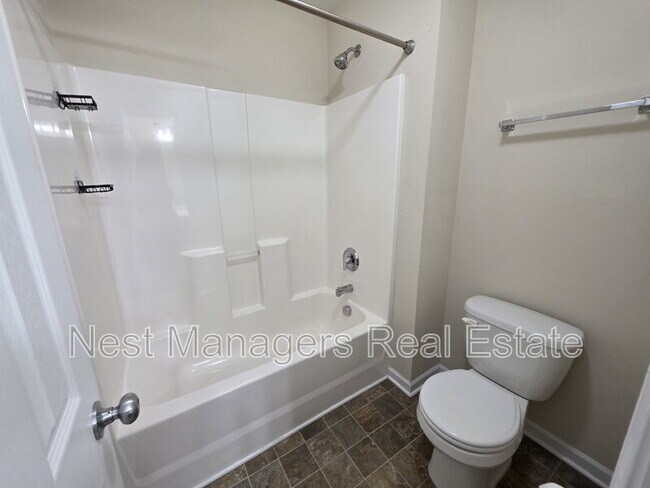 Building Photo - 825 Running Horse Ln