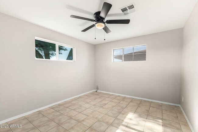 Building Photo - 3020 W El Caminito Dr